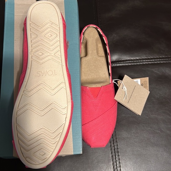 Pink TOMS - Picture 4 of 8